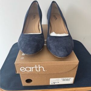 Earth Dark Blue Suede Ballet Flats - Women's